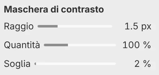 Il pannello Proprietà per Maschera di contrasto con Raggio, Quantità e Soglia.
